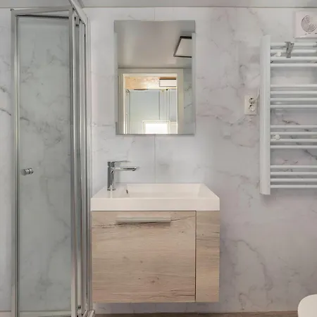 Tiny House بيت للعطل *