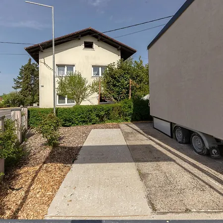 Casa de Férias Tiny House Liubliana